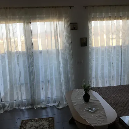Gyori Vendeghaz 2* Demjén